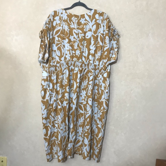 2/$20 Gold Floral Knee Length Tie Sleeve V Neck Summer Dress 2X 3X - Picture 6 of 8